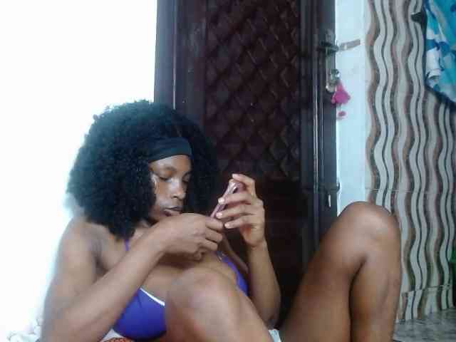 Hornybum1 webcam