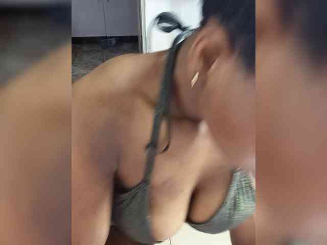 Hornybum1 webcam