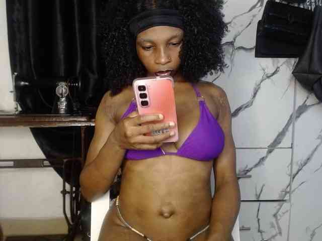 Hornybum1 webcam