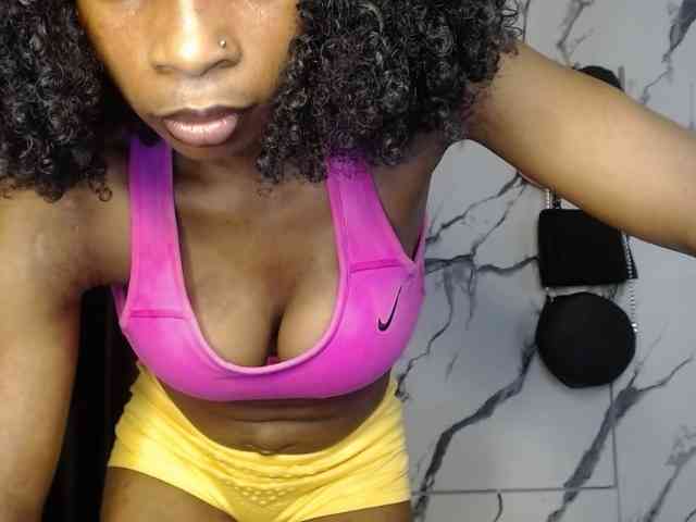 Hornybum1 webcam