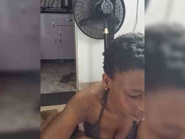 Hornybum1 webcam