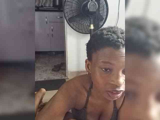 Hornybum1 webcam