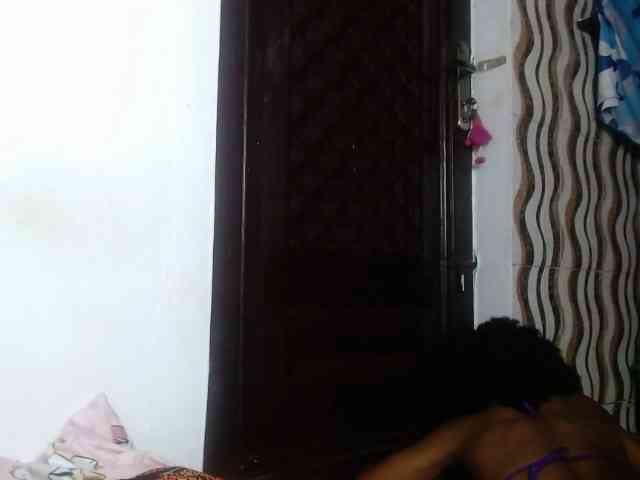 Hornybum1 webcam