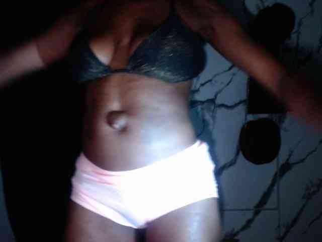 Hornybum1 webcam
