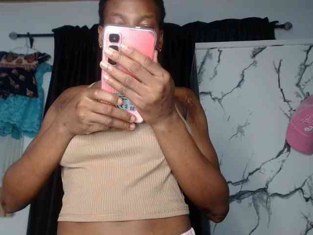 Hornybum1 webcam