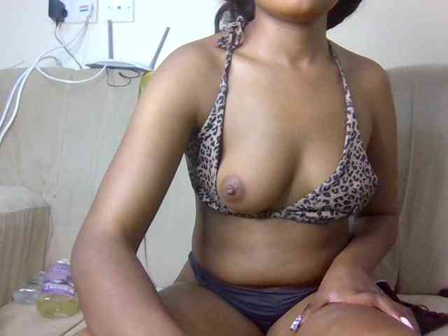 lovelybustybunny webcam
