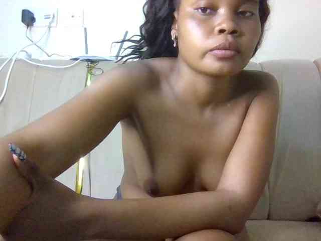 lovelybustybunny webcam