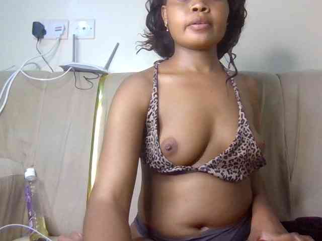 lovelybustybunny webcam