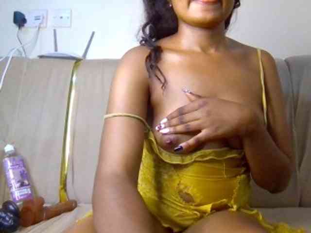 lovelybustybunny webcam