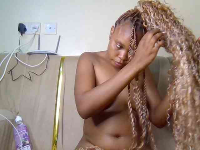 lovelybustybunny webcam