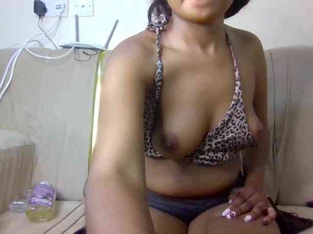 Model: lovelybustybunny