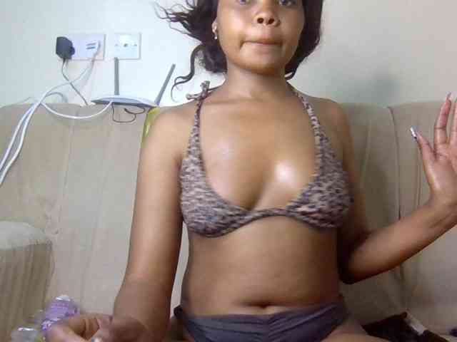 lovelybustybunny webcam