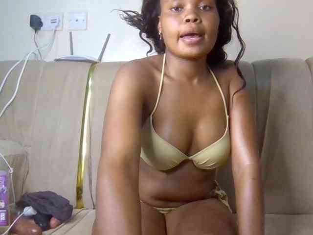 lovelybustybunny webcam
