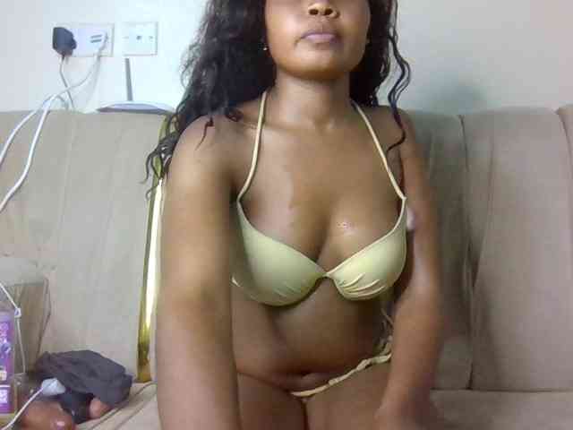 lovelybustybunny webcam
