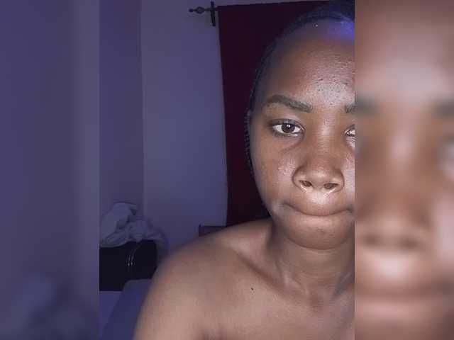 Tanuh live cam on BongaCams