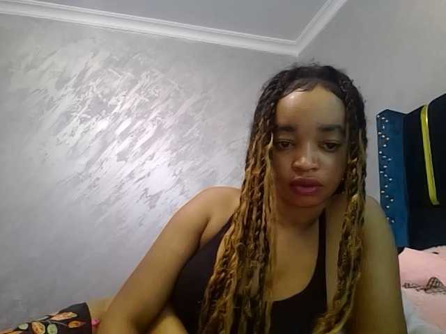 Jean022, en directo ahora en BongaCams