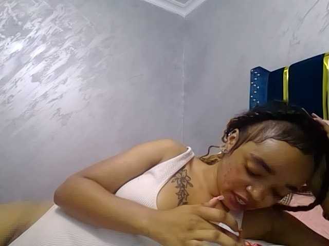 Jean022, en directo ahora en BongaCams