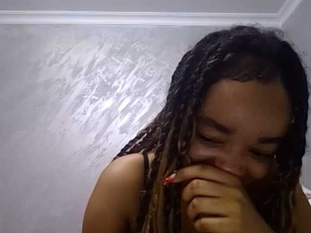 Jean022 live cam on BongaCams