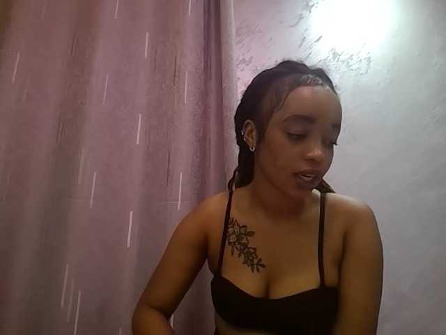 Jean022, en directo ahora en BongaCams