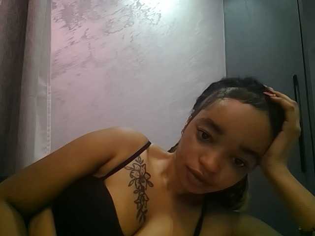 Jean022, en vivo ahora en BongaCams