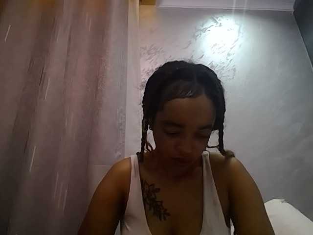Jean022, en vivo ahora en BongaCams