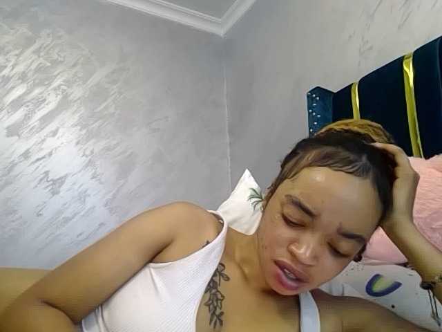 Jean022 live cam preview