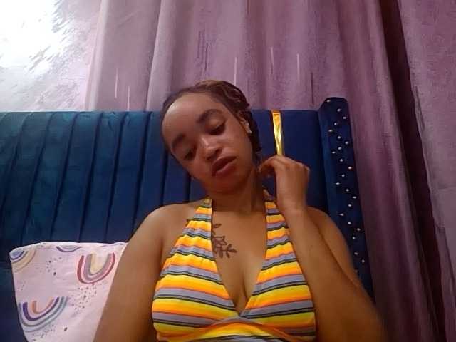 Jean022 live cam on BongaCams