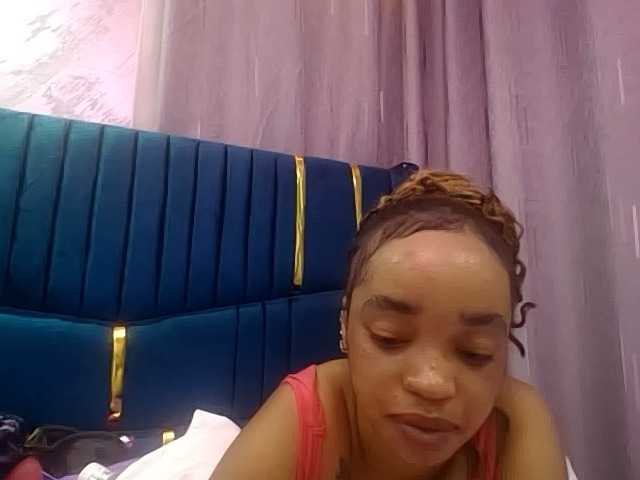 Jean022 live cam on BongaCams