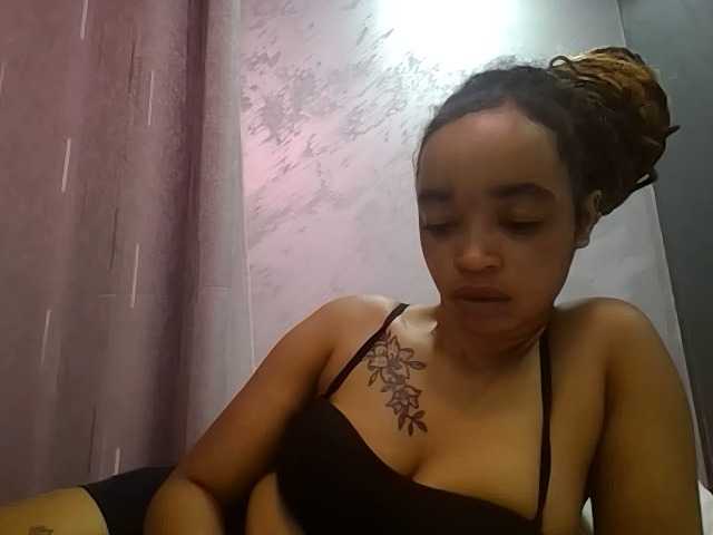 Jean022, en vivo ahora en BongaCams