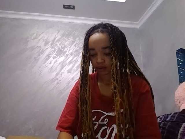 Jean022 live cam on BongaCams