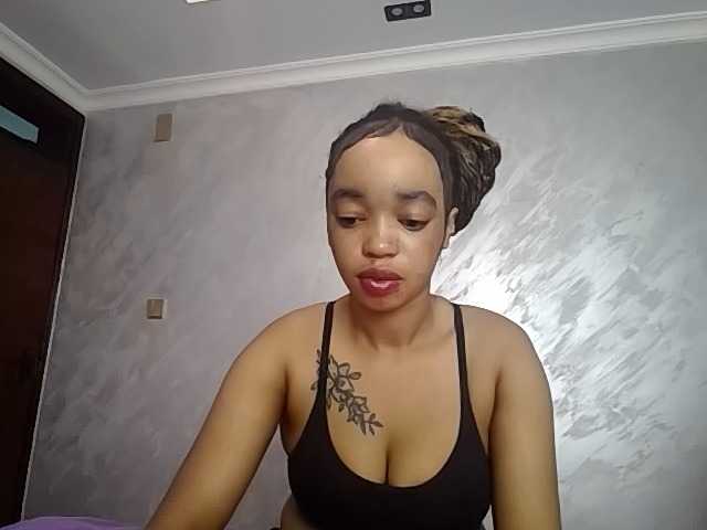 Jean022, en directo ahora en BongaCams