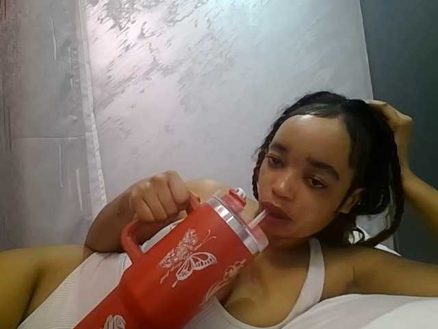 Jean022, en vivo ahora en BongaCams