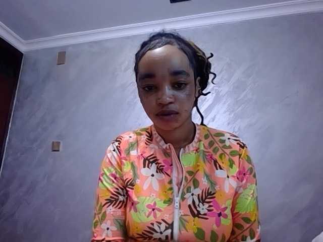 Jean022 live cam on BongaCams