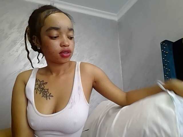 Jean022 live cam preview