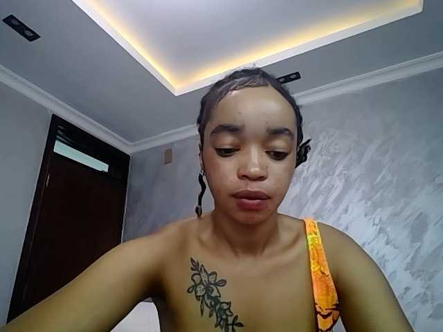 Jean022 live cam preview