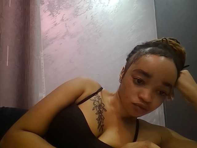 Jean022, en vivo ahora en BongaCams