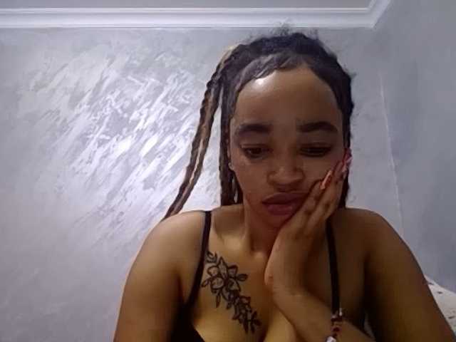 Jean022, en directo ahora en BongaCams