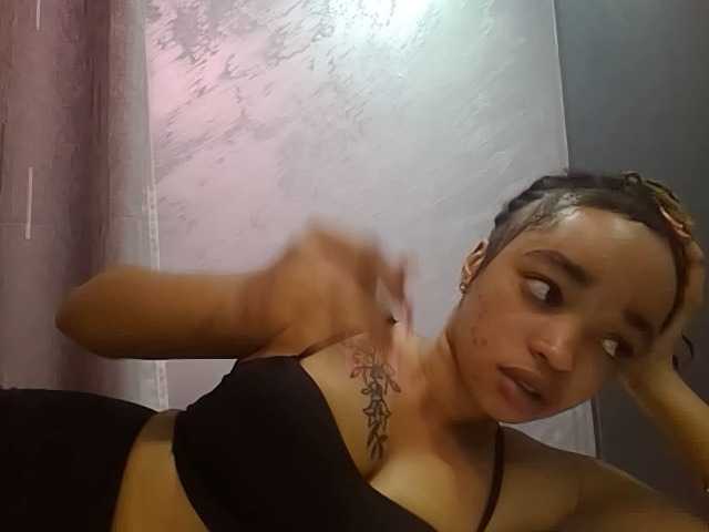 Jean022, en vivo ahora en BongaCams