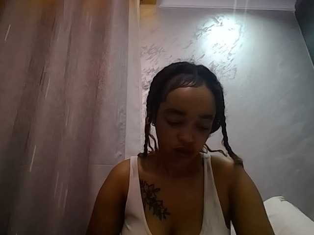 Jean022, en vivo ahora en BongaCams