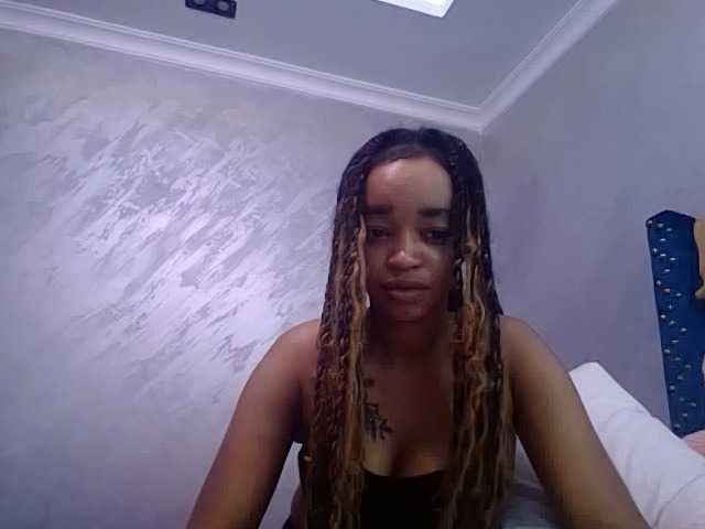 Jean022, en vivo ahora en BongaCams