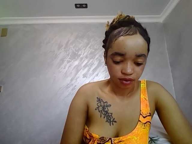 Jean022, en vivo ahora en BongaCams