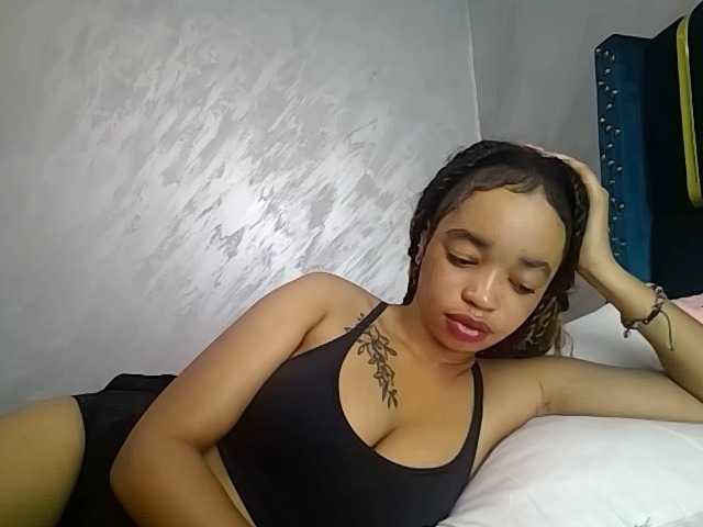 Jean022, en directo ahora en BongaCams