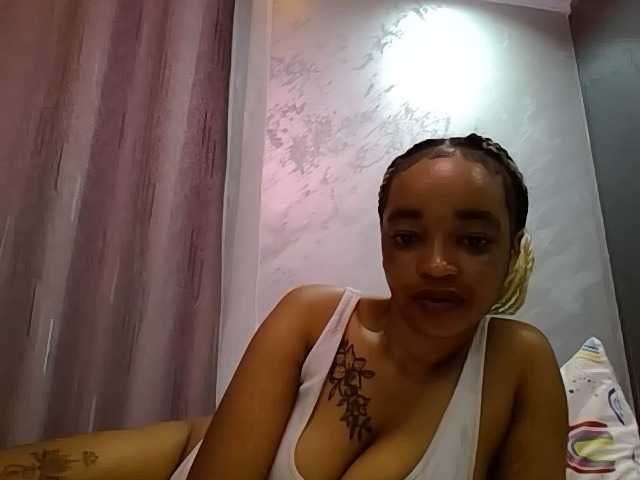 Jean022 live cam