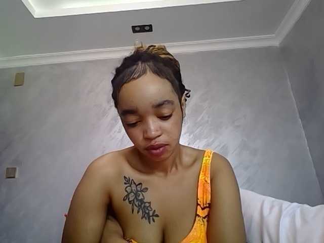 Jean022, en vivo ahora en BongaCams