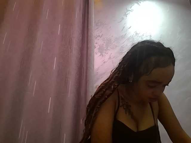 Jean022, live now on BongaCams