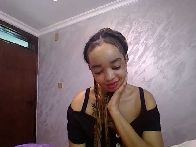 Jean022 — live female cam