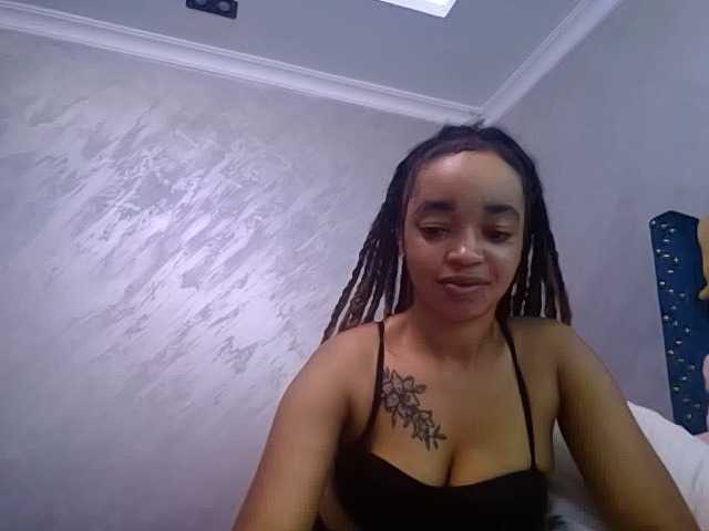 Jean022, en vivo ahora en BongaCams