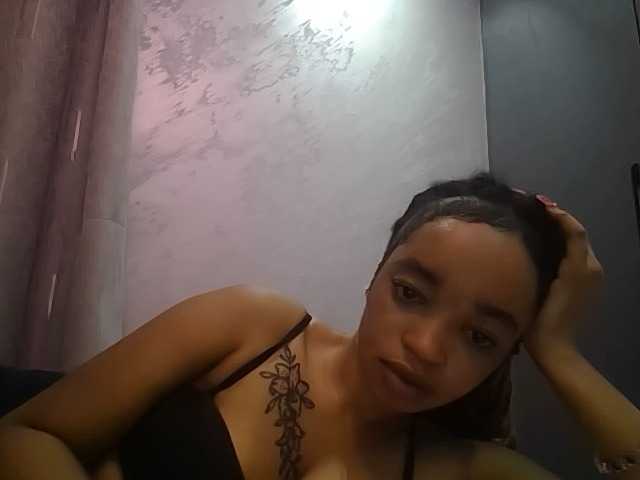 Jean022, en vivo ahora en BongaCams