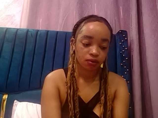 Jean022 live cam on BongaCams