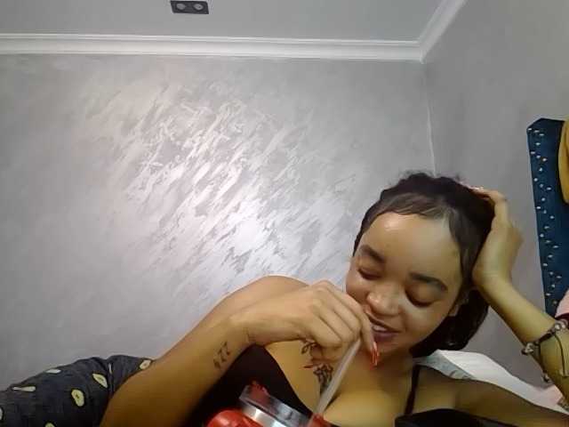 Jean022, en directo ahora en BongaCams